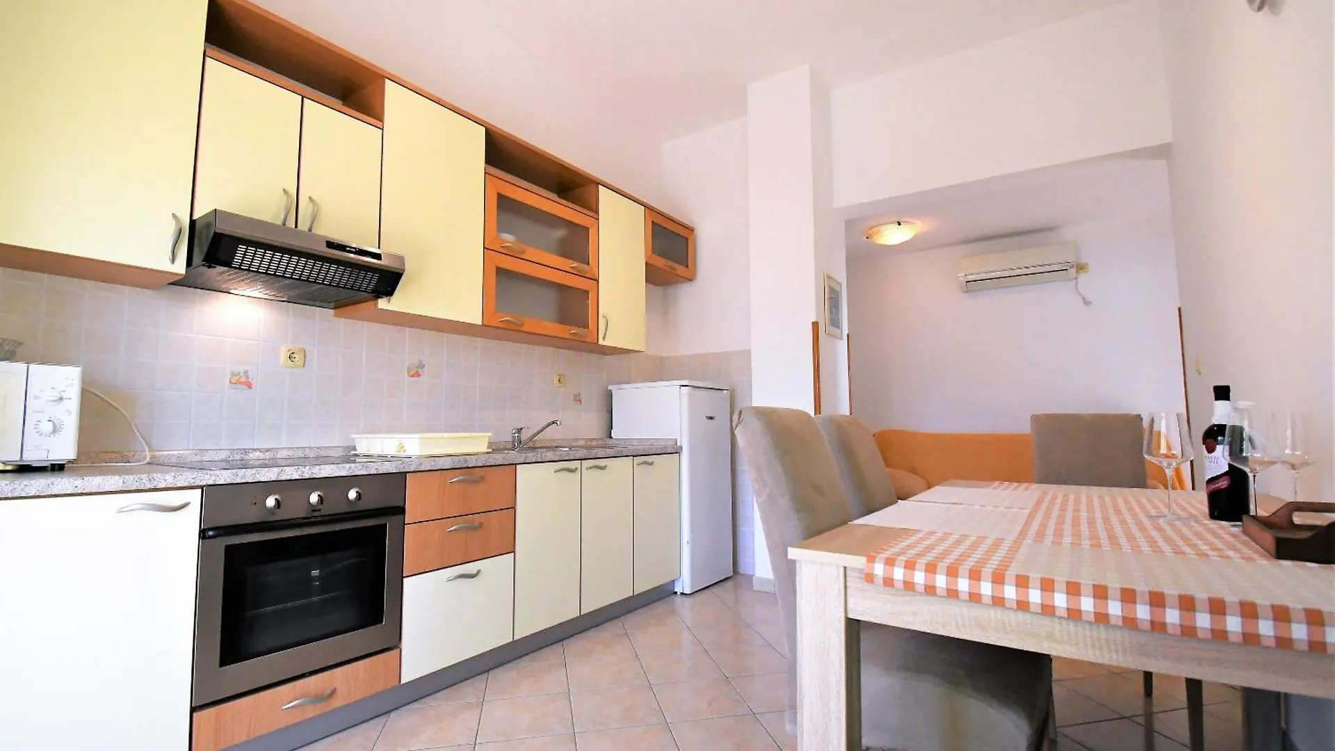 Apartments Mirjana V Lopar Croatia